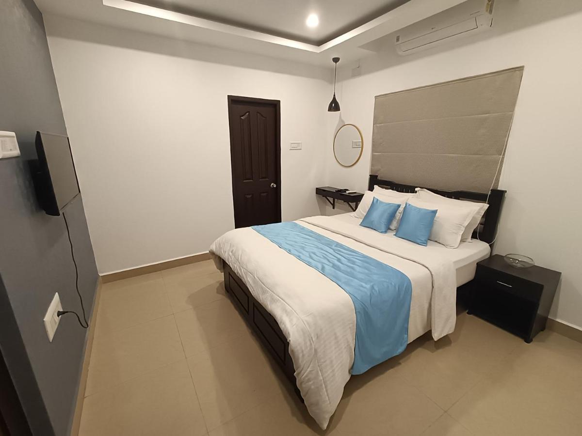 Brick Castle Hotel Chennai Bagian luar foto