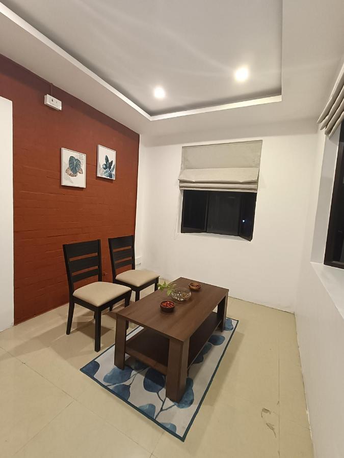 Brick Castle Hotel Chennai Bagian luar foto