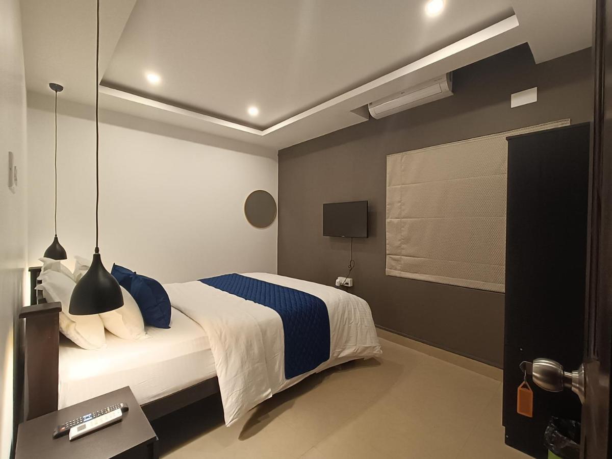 Brick Castle Hotel Chennai Bagian luar foto
