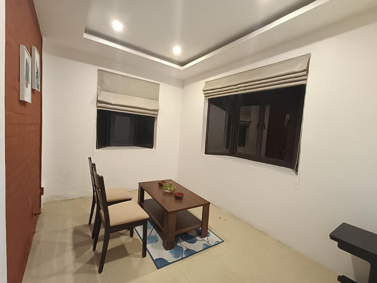 Brick Castle Hotel Chennai Bagian luar foto