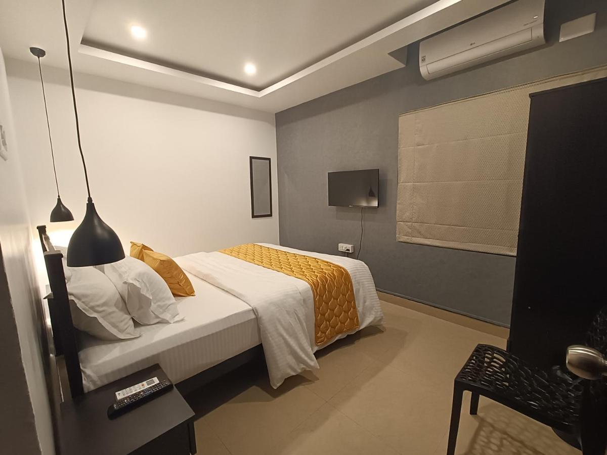 Brick Castle Hotel Chennai Bagian luar foto