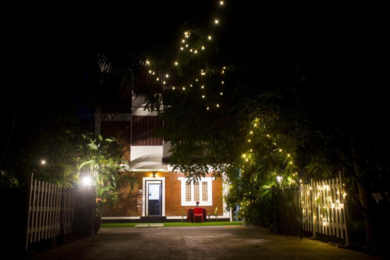 Brick Castle Hotel Chennai Bagian luar foto