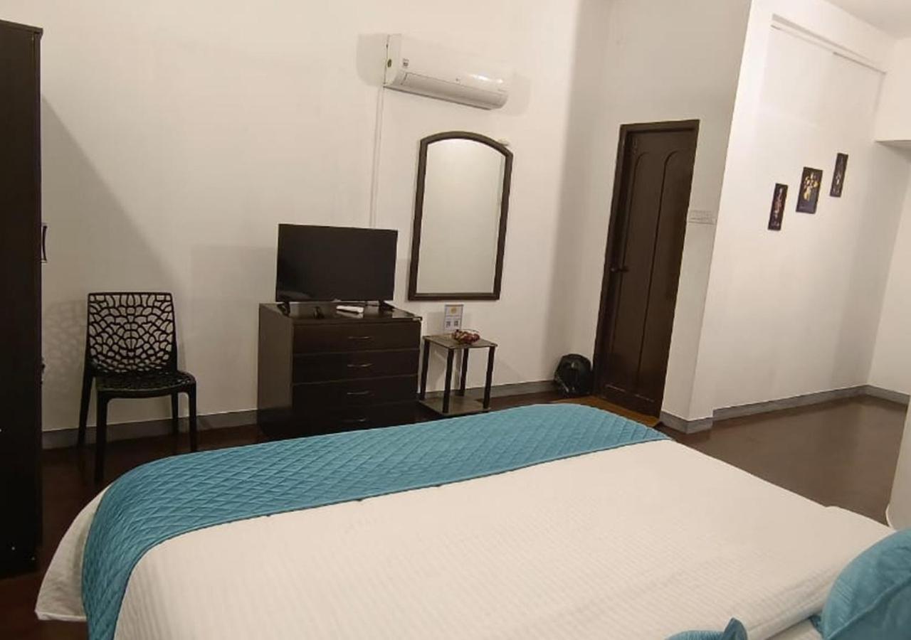 Brick Castle Hotel Chennai Bagian luar foto