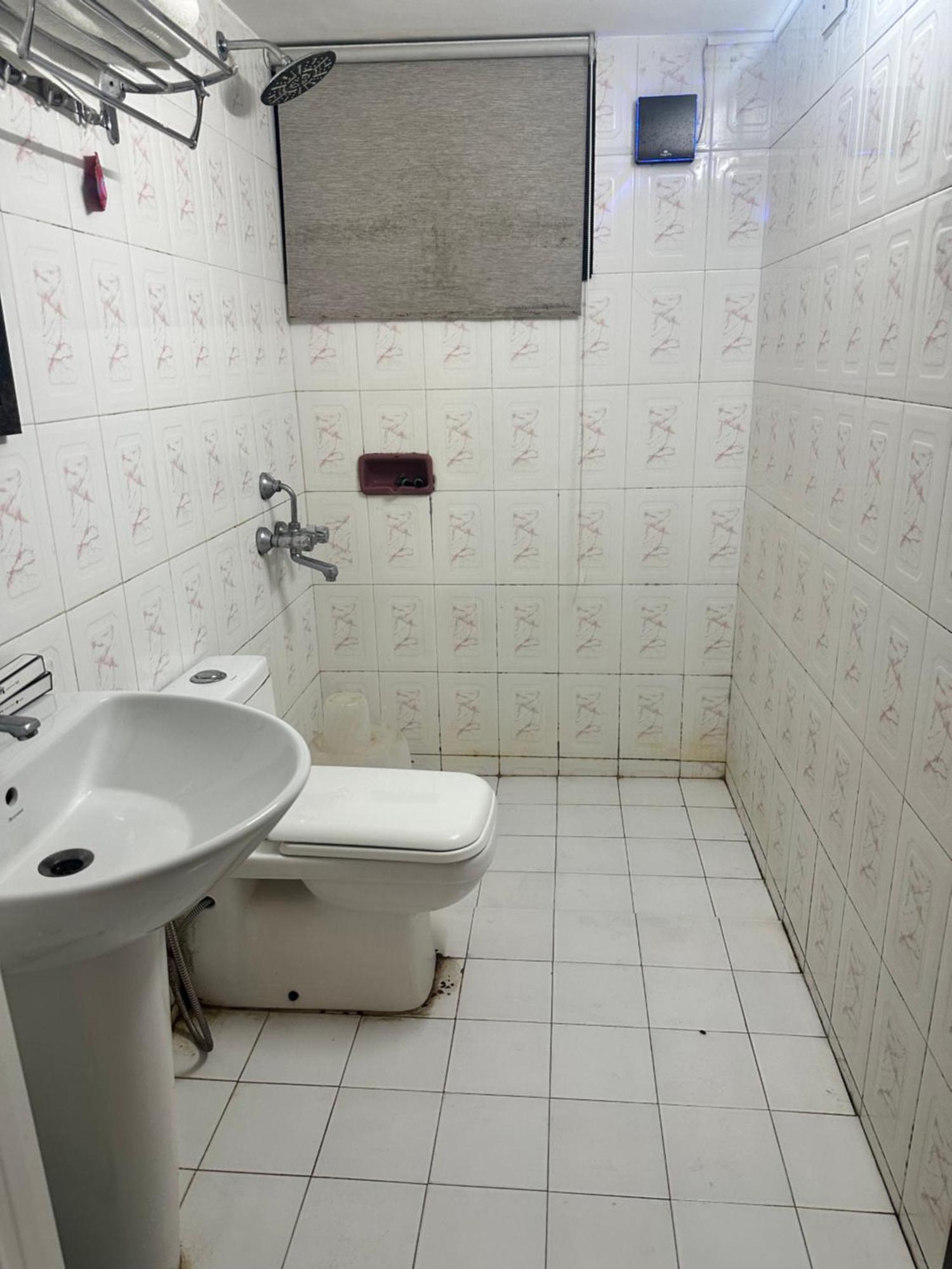 Brick Castle Hotel Chennai Bagian luar foto